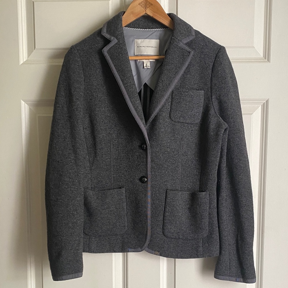 Banana Republic Gray Wool Blazer w/ Pockets Size 8 Wool Blend Italian Fabric